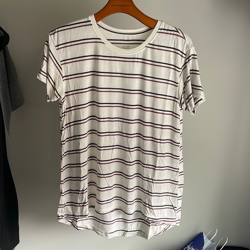 American Eagle Hi-Lo Shirt